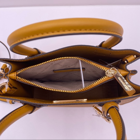 Michael Kors Mercer Md Messenger Crossbody - Picture 11 of 11